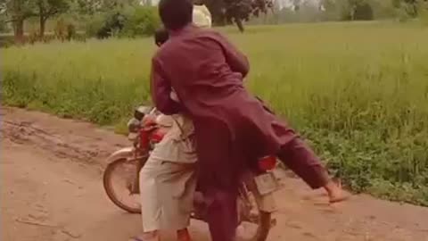 Funny clips in Pakistan