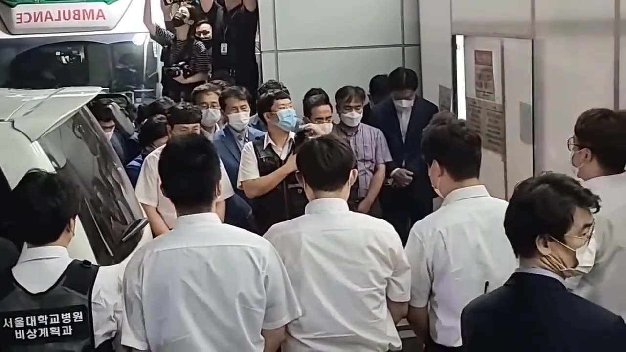 20200710_V3_S01(WqgGokT1FIo)속보 - 박원순 서울시장 시신 서울대병원 응급실 도착 장면(1)