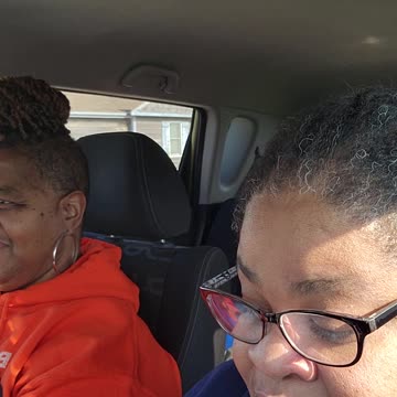 Husband and Wife seek marriage counseling #jokeoftheday