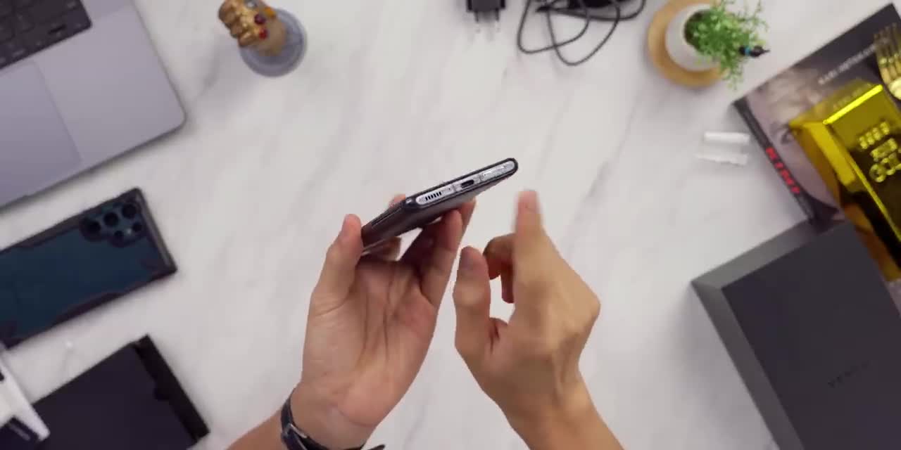 Those with iPhones please step aside first -)