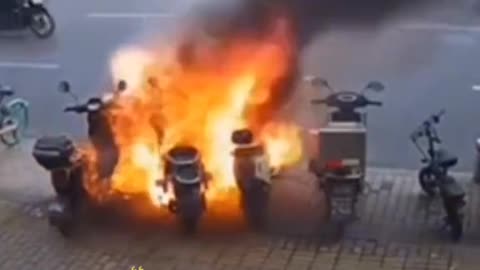 Motor Listrik Meledak - Exploded Electric Motor