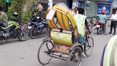 একটা রিক্সা সাড়ে ৪ থেকে ৫ লাখ, প্রতিদিন জমা ৪৪০/৪৬০