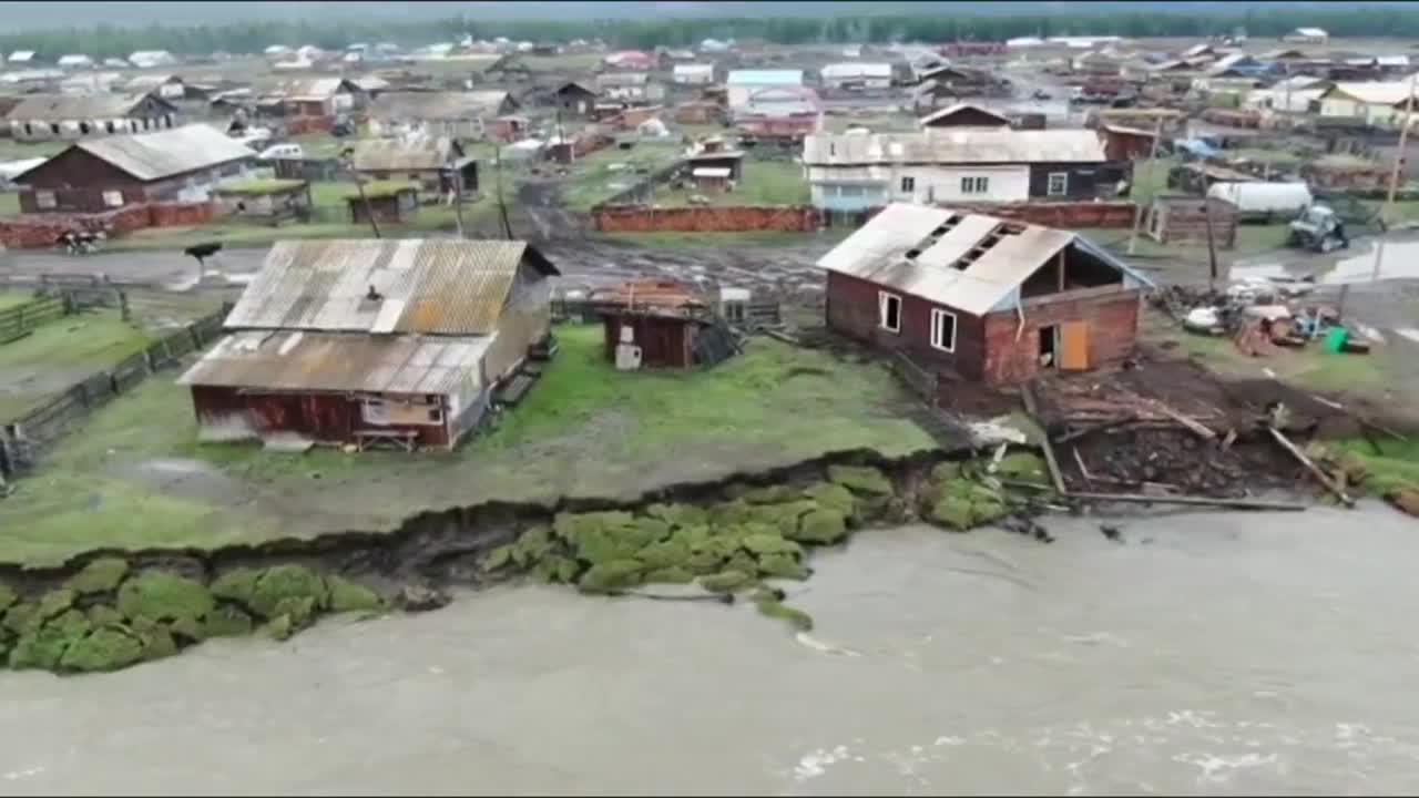 Extreme weather floods villages in Russian Far East