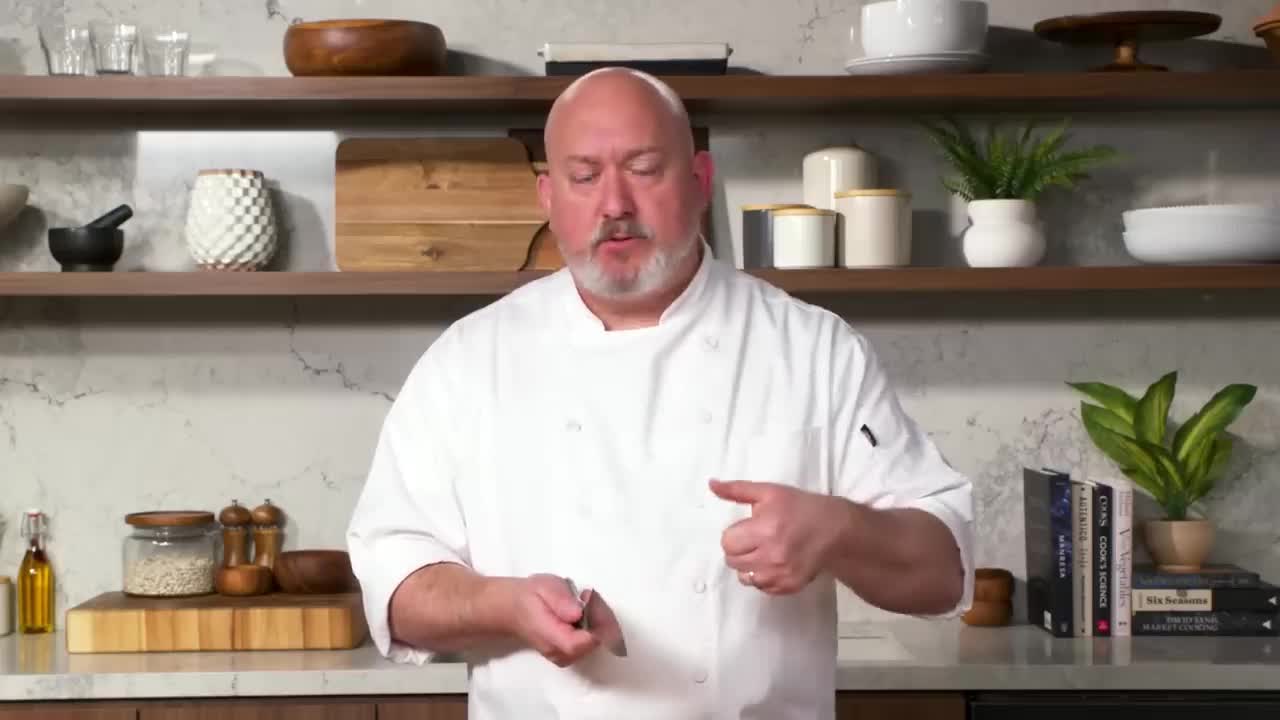 Share knife sharpening and cleaning tools