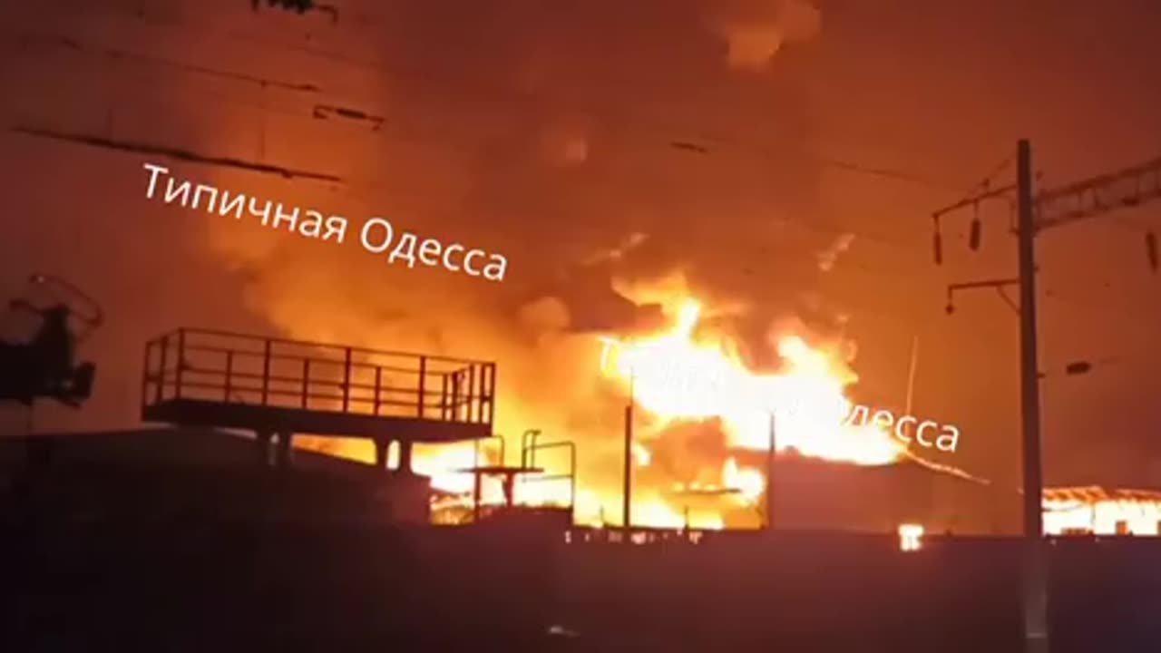 Video of the fire after explosions in Odessa, Ukraine