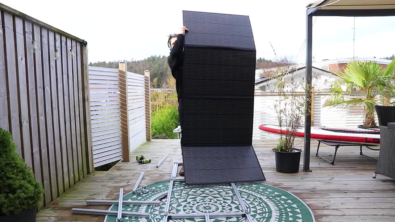 Trying To Build An Infinite Going Kayak With Solar Panels