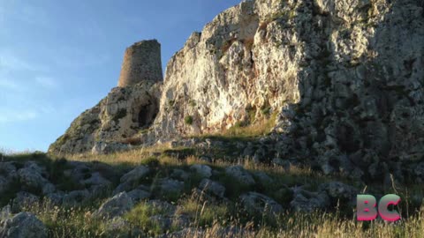 Discovery of Bizarre Stone Age Skulls Baffles Archaeologists