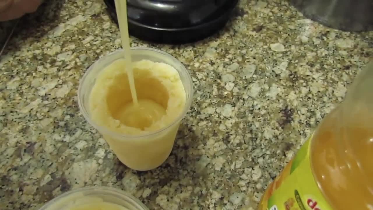 SÓ 3 INGREDIENTES Picolé cremoso de MARACUJÁ no COPINHO com LEITE CONDENSADO dentro!