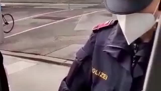 Polizeikontrolle-Sie haben Charakter eines Demonstranten...