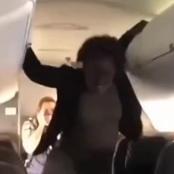 Co do cholery dzieje się w samolotach?