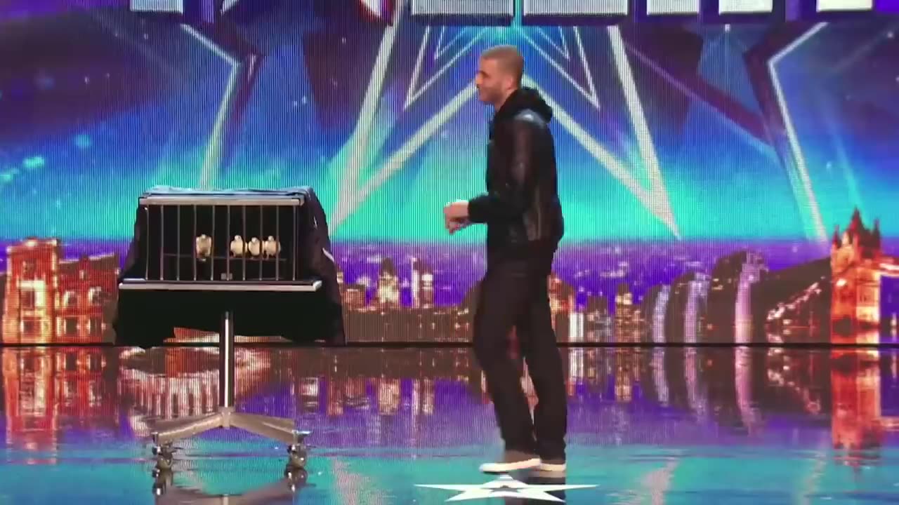 illusionist Darcy Oake! _ Britain's Got Talent