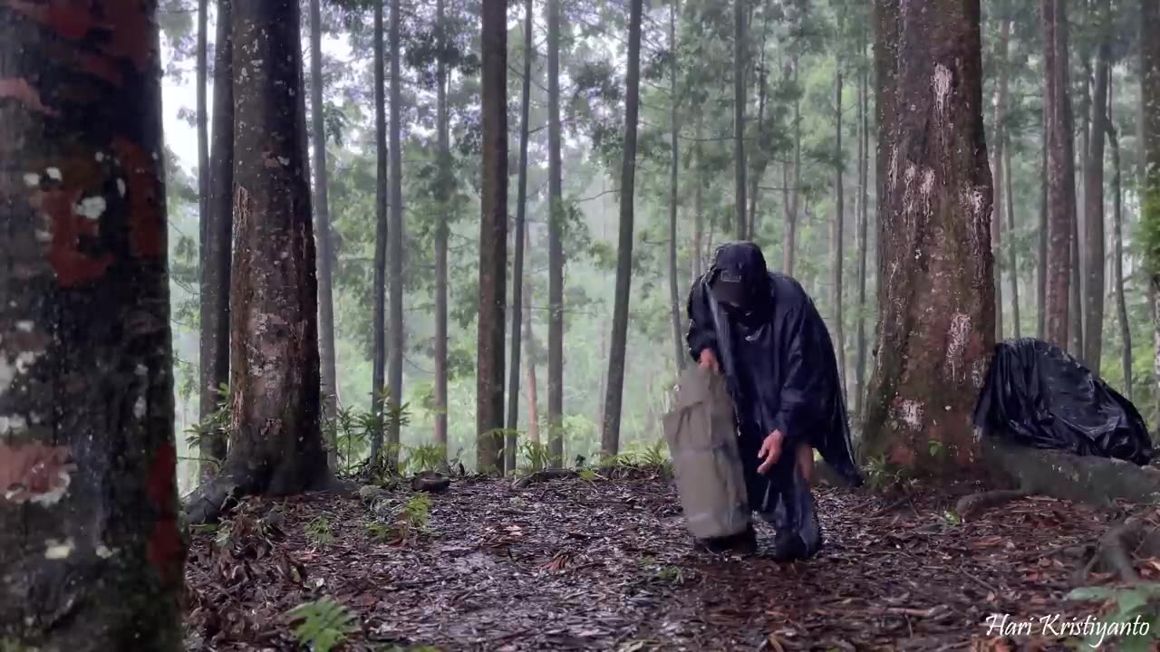 STRUGGLE IN HEAVY RAIN WITH BUSHCRAFT TENT __ SOLO CAMPING IN RAINSTORM