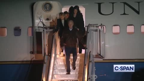 The Bidens Start Their Weeklong Thanksgiving Vacation