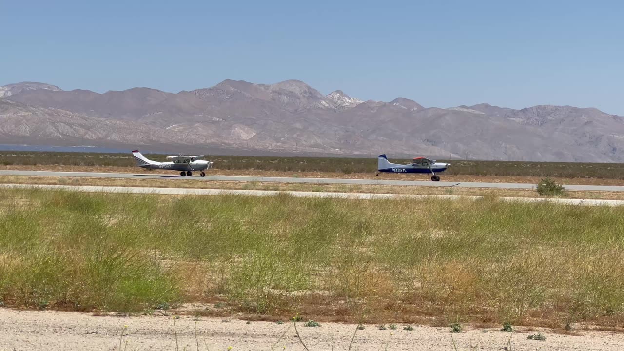 Cessna 182E vs Cessna 185E