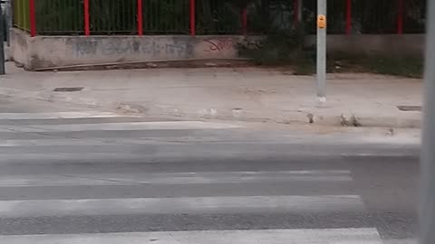 ΕΤΣΙ ΜΑΘΑΙΝΟΥΝ ΤΟΥΣ ΨΗΦΙΑΚΟΥΣ ΣΚΛΑΒΟΥΣ ΝΑ ΒΑΖΟΥΝ ΤΟ ΔΕΞΙ ΧΕΡΙ ΤΟΥΣ ΠΑΝΤΟΥ!!!