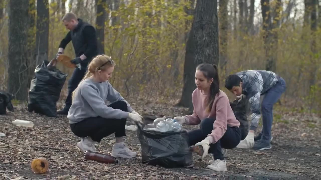 young people recycling garbage I Forest #young people