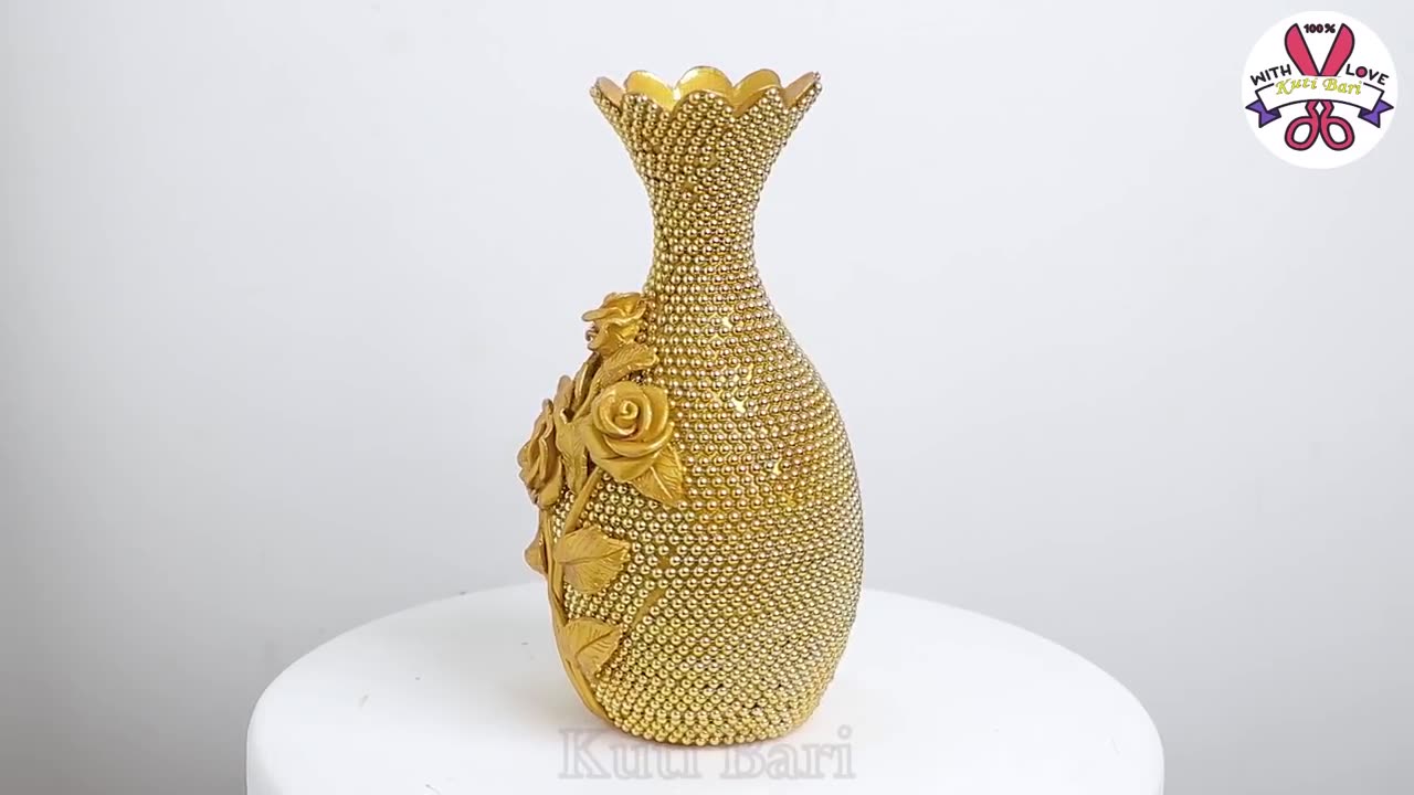 vase from plastic bottle