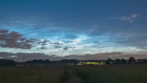 Timelapse silvery clouds