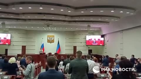 People's Council of the DPR after the decision on ratification