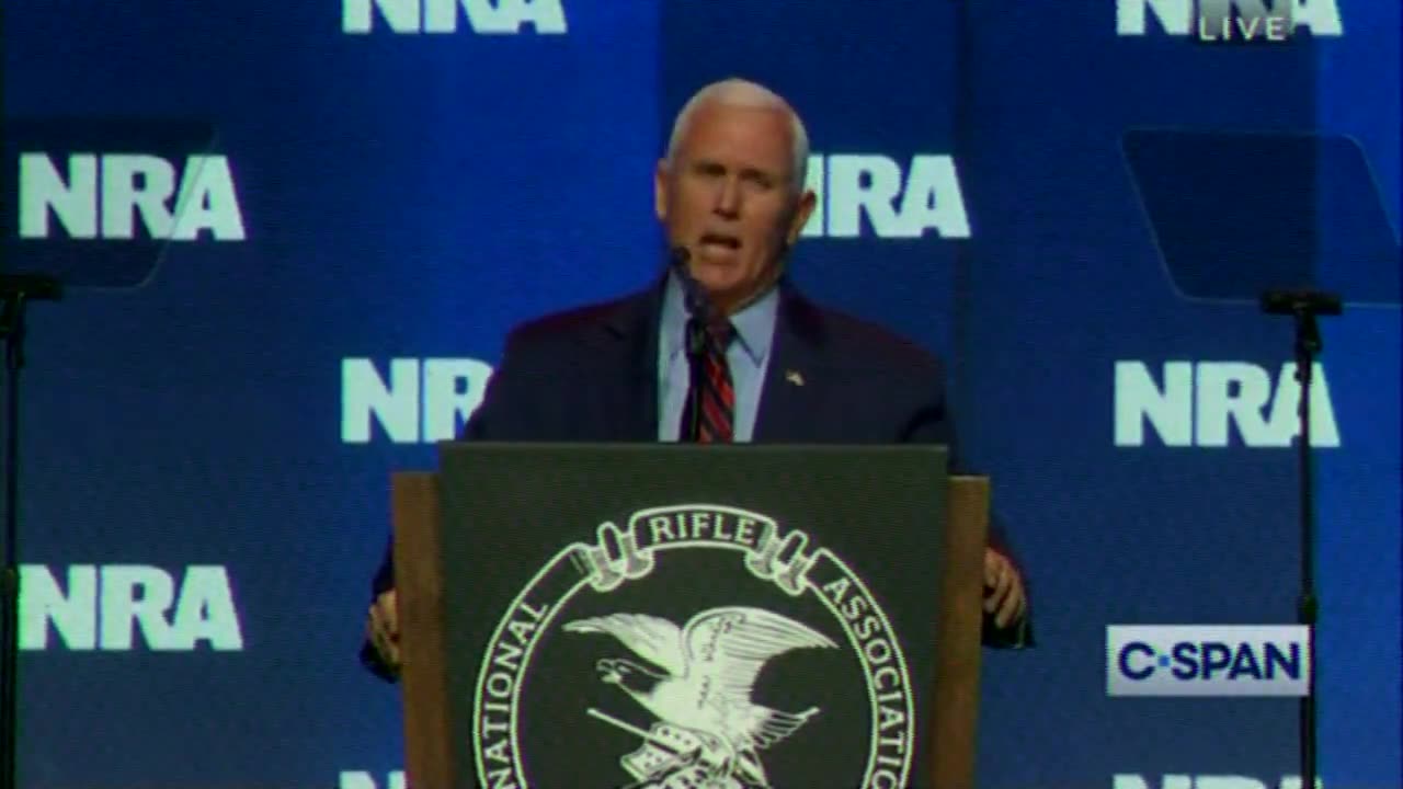 🤣🤣🤣 Mike Pence got booed at the NRA Convention today