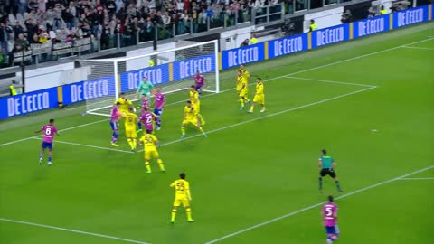 Kostic, Vlahovic and Milik make it 3-0 against Bologna _ Highlights