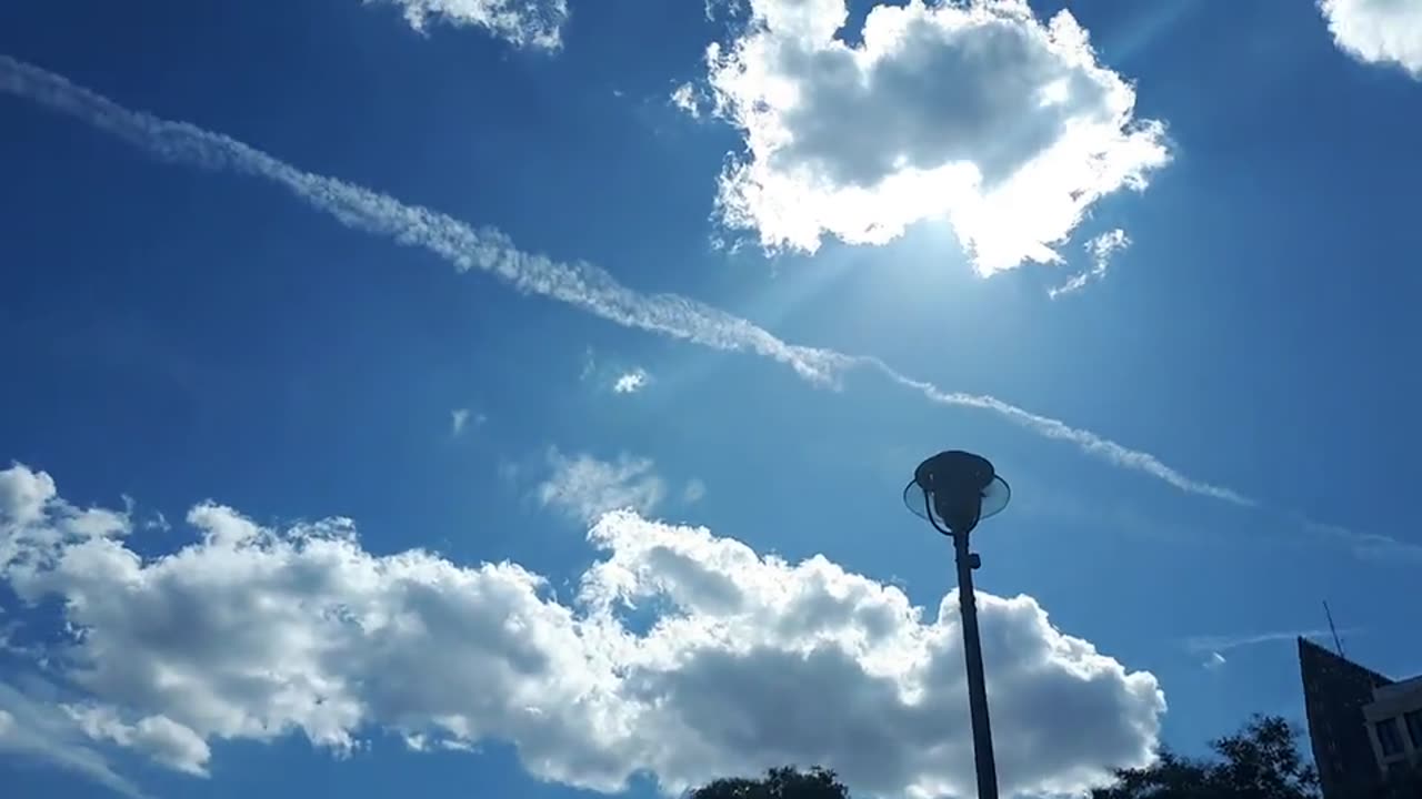 Himmel in Berlin am 11.08.2024 um 15:03 Uhr