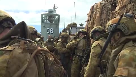 Australian Troops Conduct Beach Landing During Talisman Saber Joint Military Exercises5