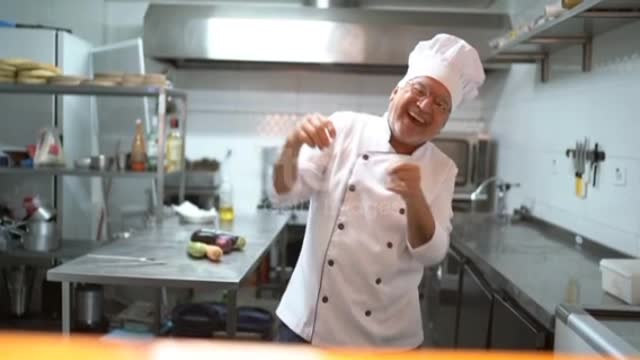 Senior chef funny dancing at kitchen🔥❤️