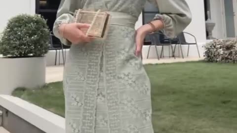 AURORA BRUKAT DRESS