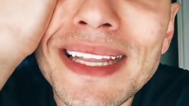 ΠΟΛΙΤΗΣ ΤΑ ΧΩΝΕΙ ΣΤΗΝ ΚΥΒΕΡΝΗΣΗ.