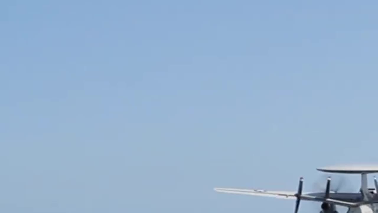 E-2D Hawkeye departing the USS Gerald Ford