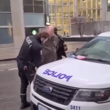 🔴FREEDOM CONVOY PROTEST ORGANIZER CHRIS BARBER HAS BEEN ARRESTED