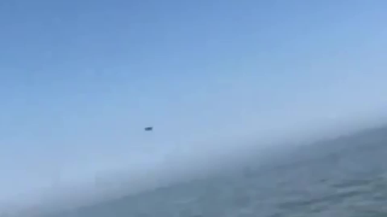 Russian missiles heading towards Ukraine over the sea