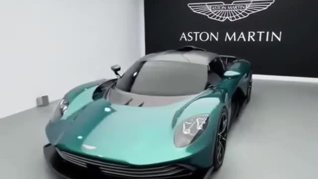 4& Aston Martin Valhalla