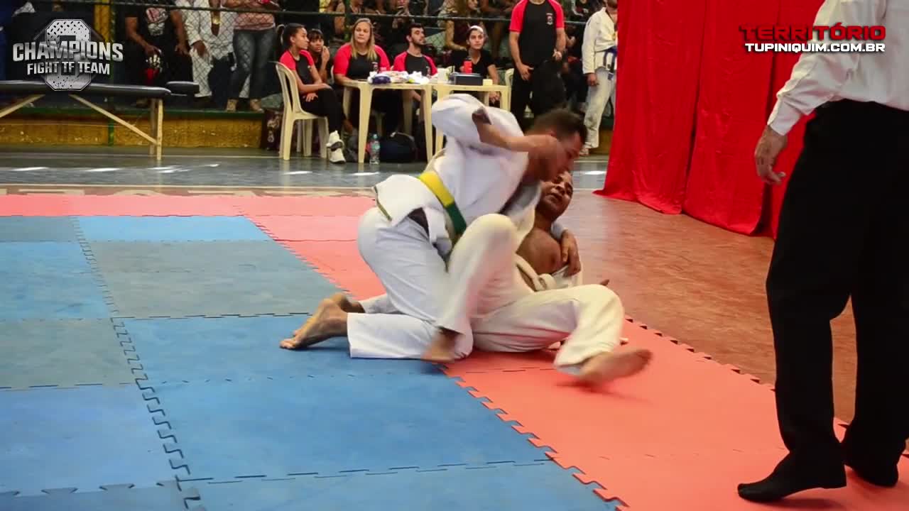 BJJ GI match 32