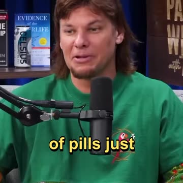 First Time on A Plane | Theo Von #comedy #podcast #theovon