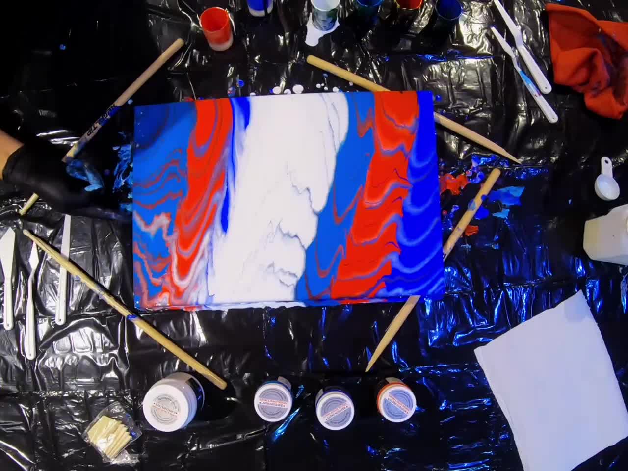 Acrylic flow - blue white red line sequence