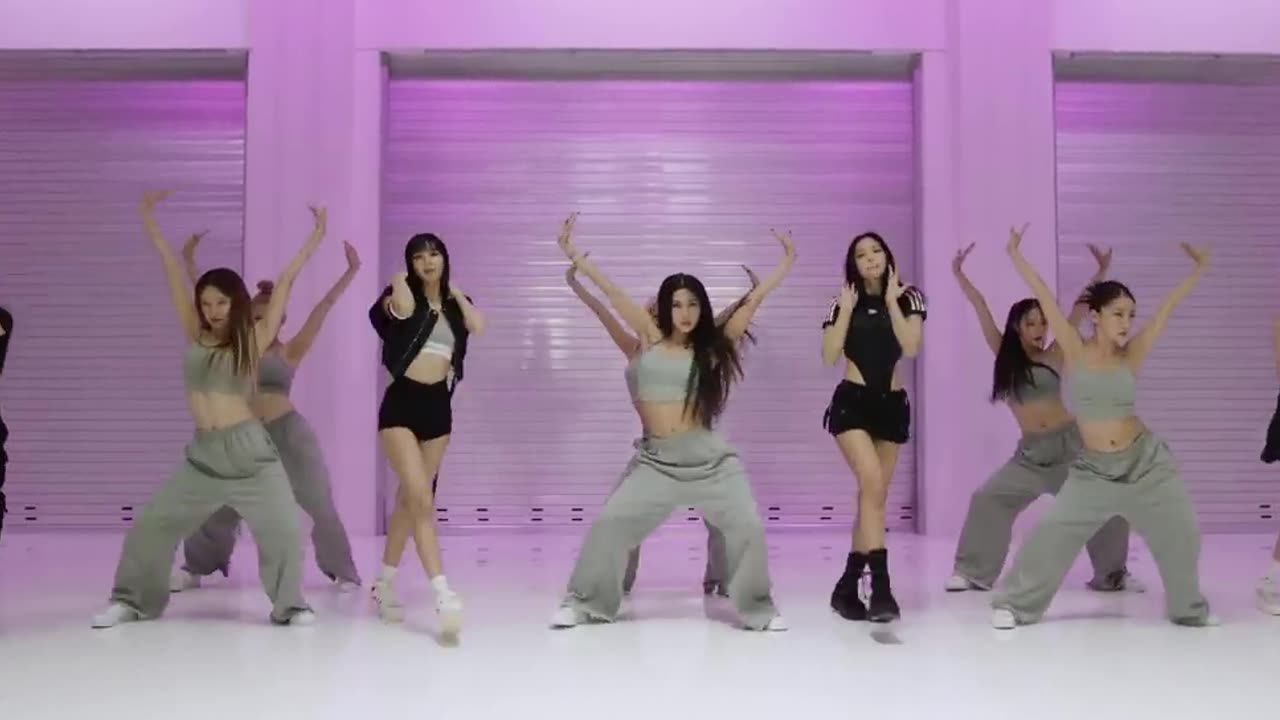 BLACKPINK - ‘Shut Down’ DANCE PERFORMANCE VIDEO