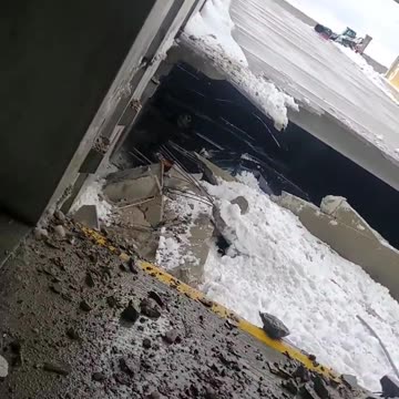 Collapse of a parking garage at Bayshore Mall in Glendale, Wisconsin