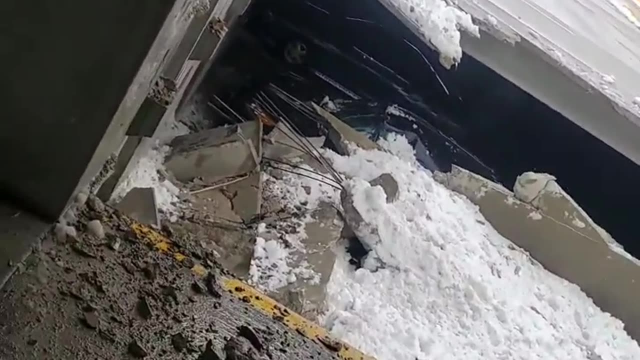 Collapse of a parking garage at Bayshore Mall in Glendale, Wisconsin