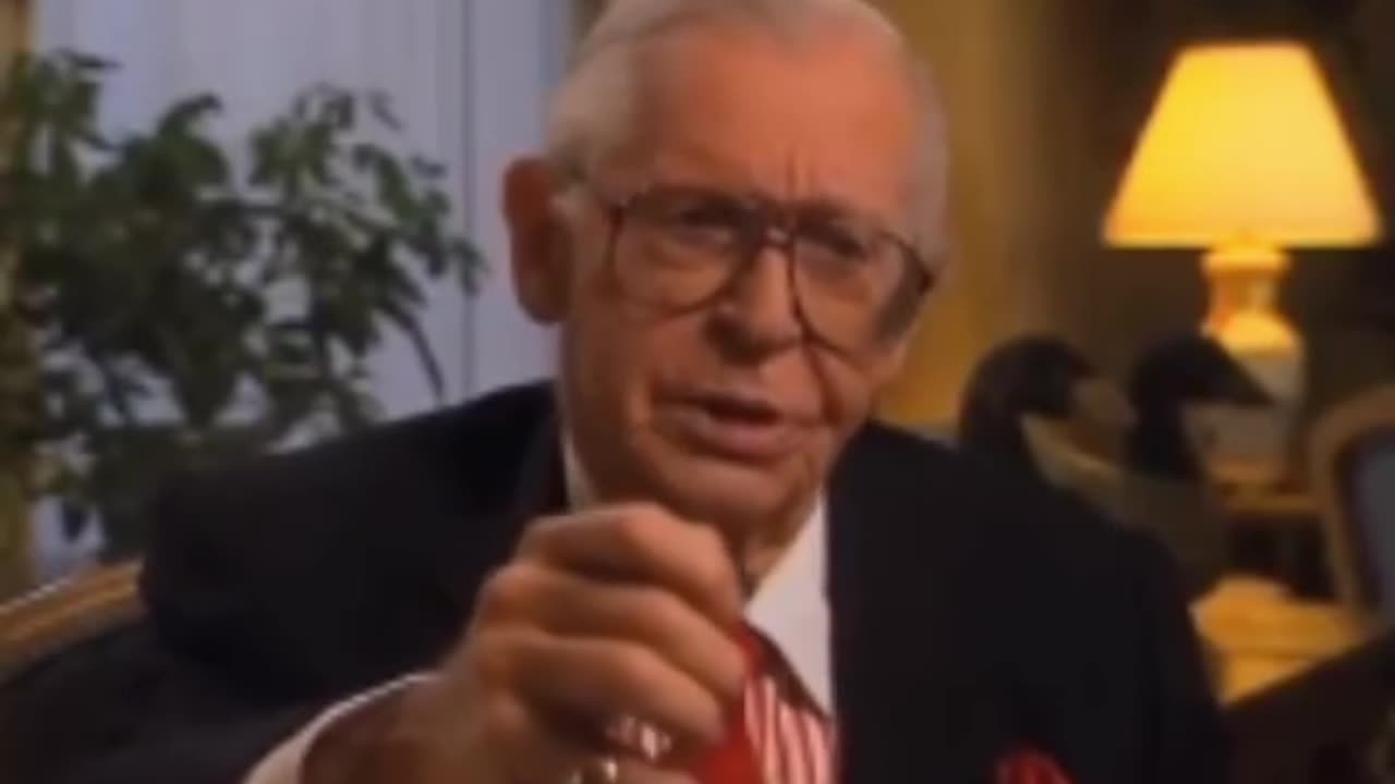 Milton Berle On Elvis Presley