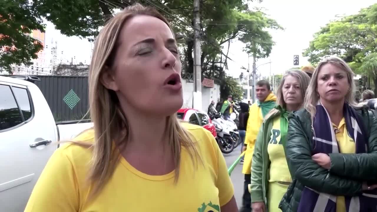 Brazil: Bolsonaro urges protesters to lift blockades