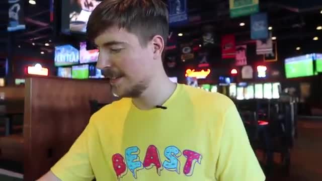 Tipping Waitresses With Real Gold Bars