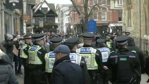 MARK STEELE IN OXFORD AT THE WEEKEND, AGAINST 15 MINUTE LOCKDOWNS & PROTEST STOP 15 MINUTE LOCKDOWNS