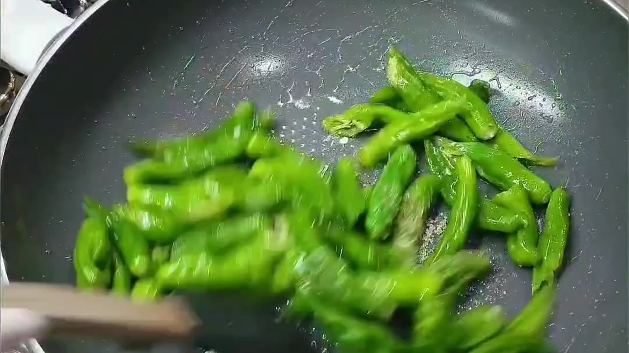 Simmered red pepper and anchovies