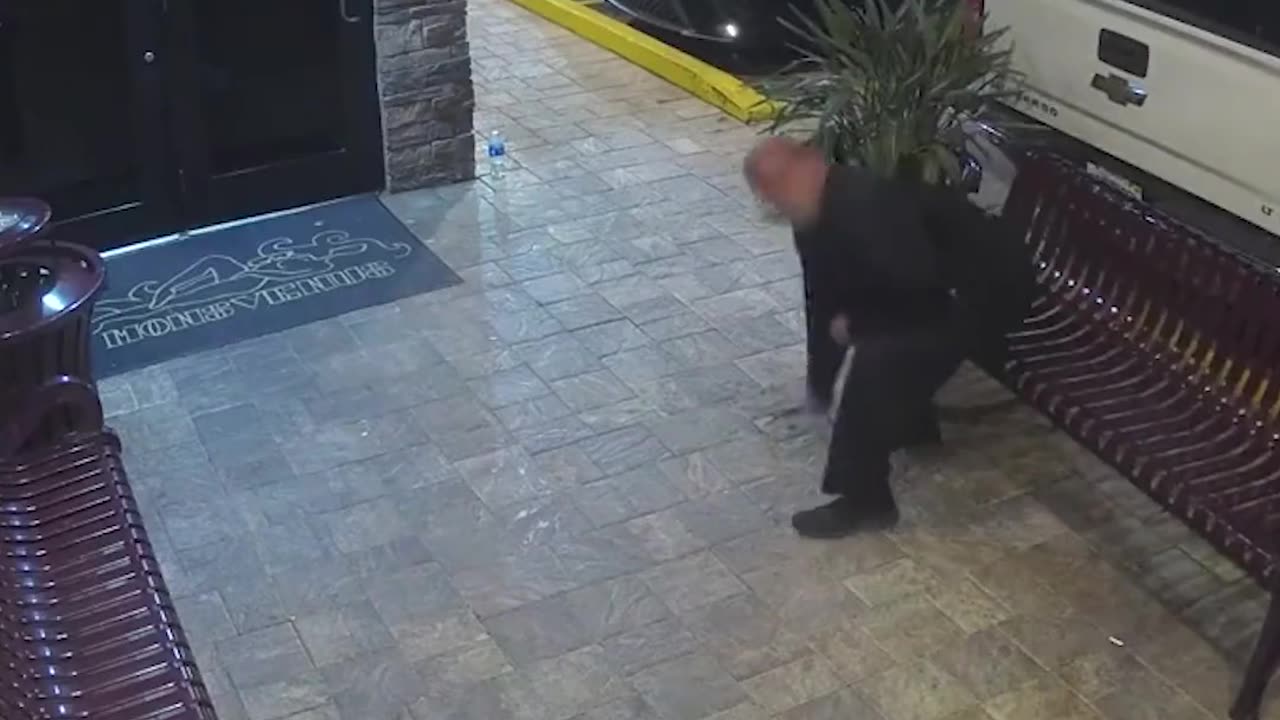 Night Security Guard Disarms Shooter