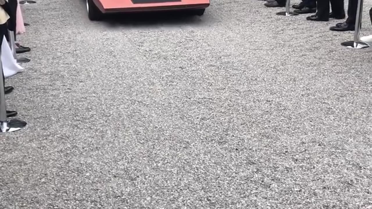 This car is from another plannet 😱😊