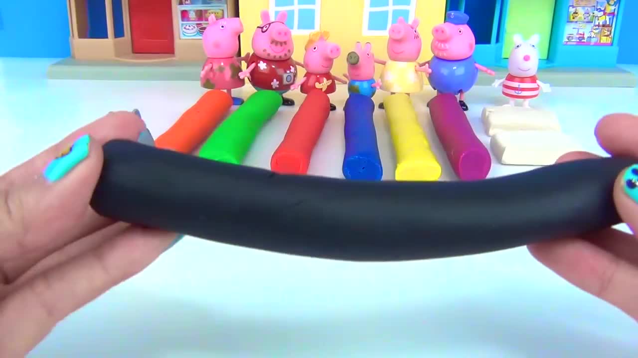 How to Make Play-doh Creations with Peppa Pig & Family using Cookie Cutters-10