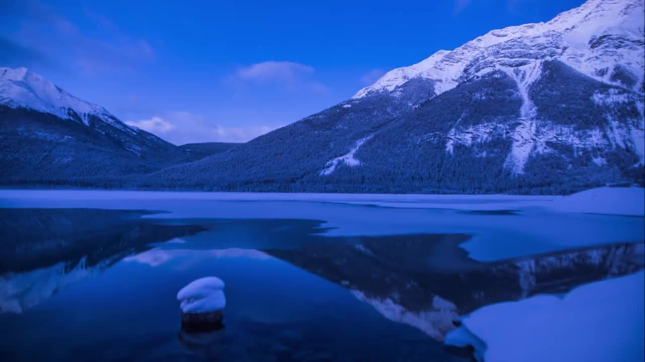 Chasing the Aurora with Jack Fusco _ Alberta, Canada