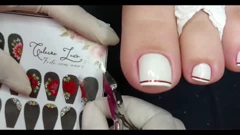 Flower for toenail decoration